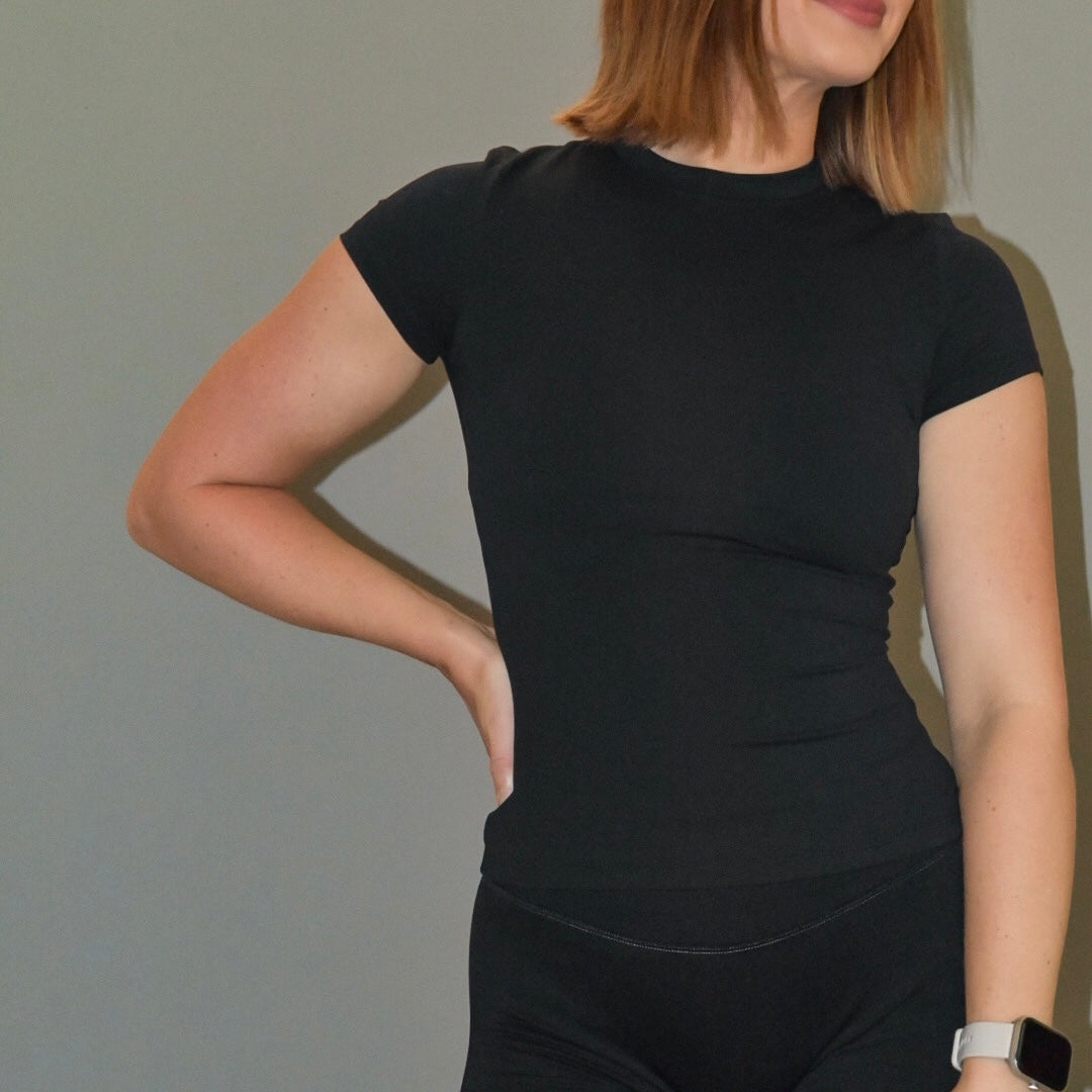 Short Sleeve Fitted Workout Top (Reputation/ Black)