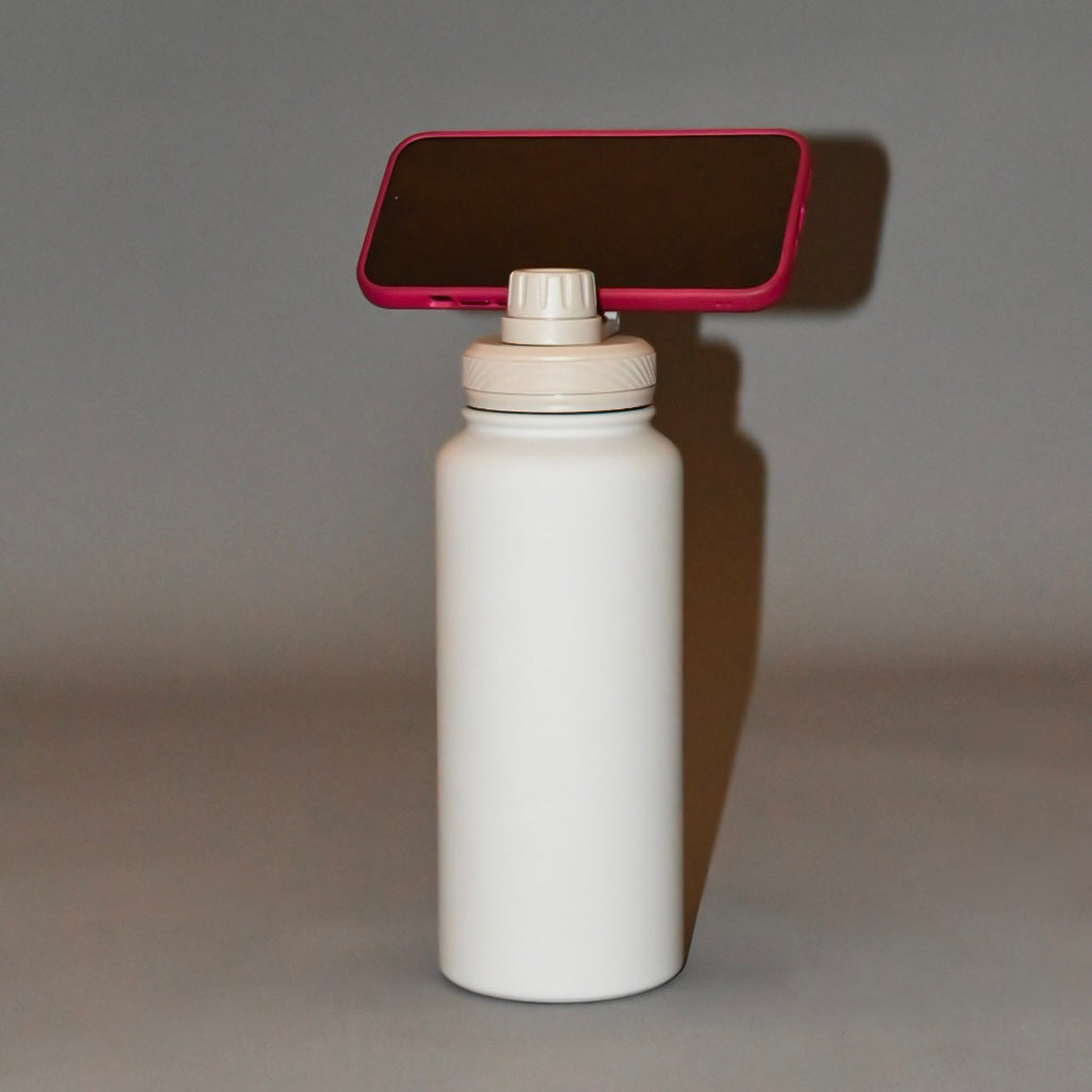 32 oz Mag Safe Water Bottle (Cream)